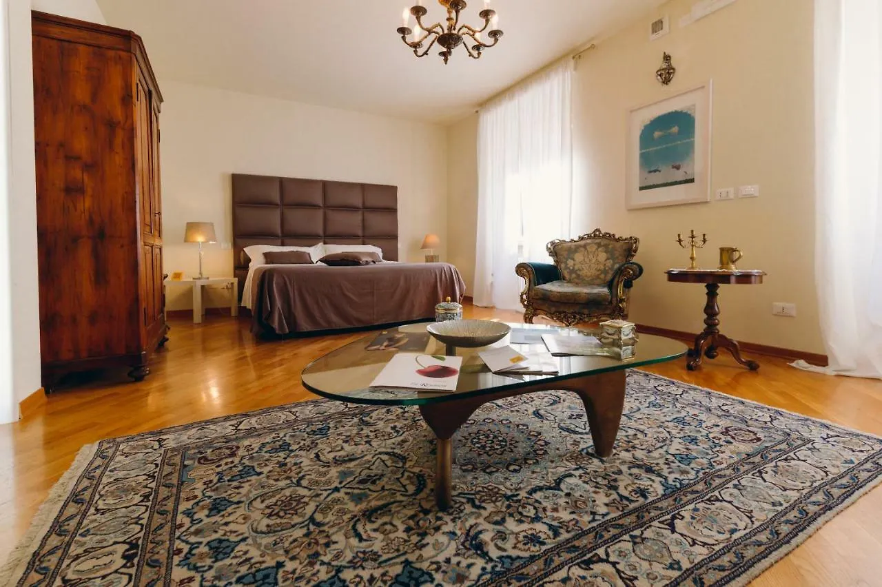 Отель Exclusive Aparthotel La Reunion Равенна